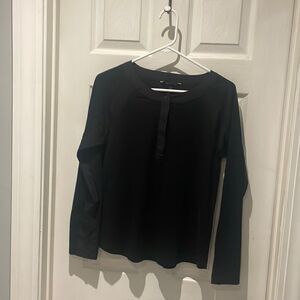 Banana Republic blouse peek button SZ small